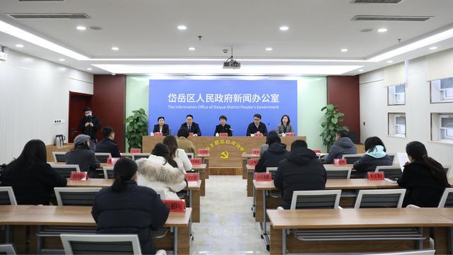 长天路西社区新领导引领开启社区发展新篇章